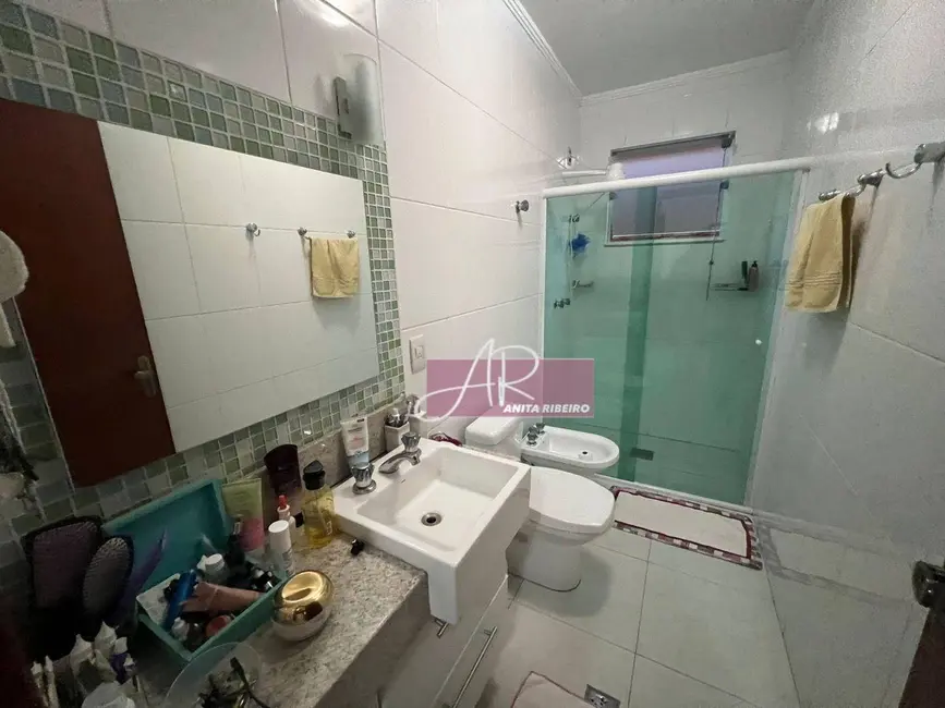 Casa com 9 quartos à venda, 306m2 em Centro, Pouso Alegre - MG - imagem 8 Foto 8 de Casa com 9 quartos à venda, 306m2 em Centro, Pouso Alegre - MG