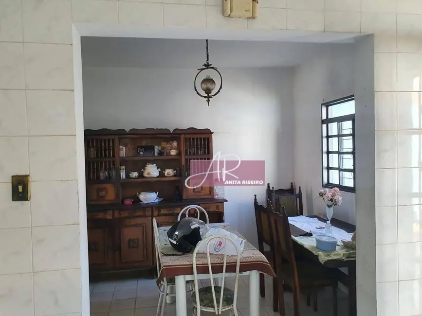 Casa com 6 quartos à venda, 180m2 em Nova Pouso Alegre, Pouso Alegre - MG - imagem 3 Foto 3 de Casa com 6 quartos à venda, 180m2 em Nova Pouso Alegre, Pouso Alegre - MG