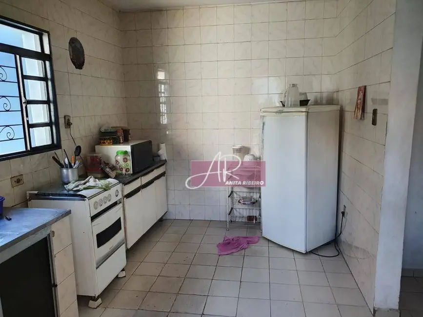 Casa com 6 quartos à venda, 180m2 em Nova Pouso Alegre, Pouso Alegre - MG - imagem 9 Foto 9 de Casa com 6 quartos à venda, 180m2 em Nova Pouso Alegre, Pouso Alegre - MG