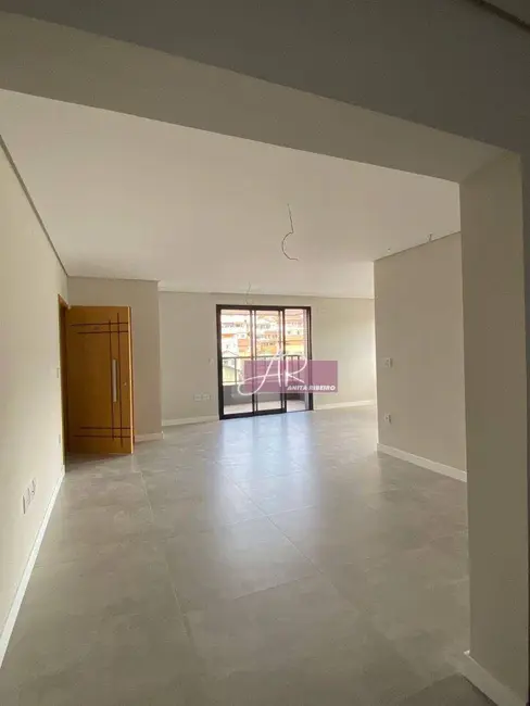 Apartamento com 3 quartos à venda, 124m2 em Primavera, Pouso Alegre - MG - imagem 4 Foto 4 de Apartamento com 3 quartos à venda, 124m2 em Primavera, Pouso Alegre - MG