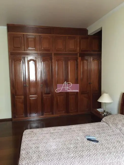 Apartamento com 3 quartos à venda, 182m2 em Centro, Pouso Alegre - MG - imagem 8 Foto 8 de Apartamento com 3 quartos à venda, 182m2 em Centro, Pouso Alegre - MG