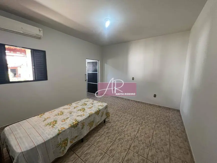 Casa com 1 quarto à venda, 450m2 em Pouso Alegre - MG - imagem 5 Foto 5 de Casa com 1 quarto à venda, 450m2 em Pouso Alegre - MG