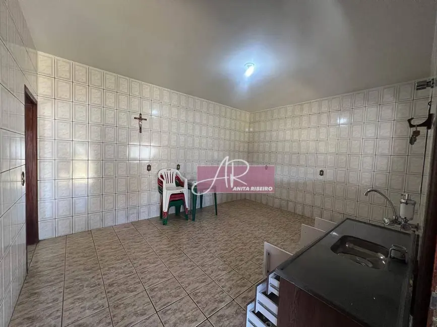 Casa com 1 quarto à venda, 450m2 em Pouso Alegre - MG - imagem 3 Foto 3 de Casa com 1 quarto à venda, 450m2 em Pouso Alegre - MG