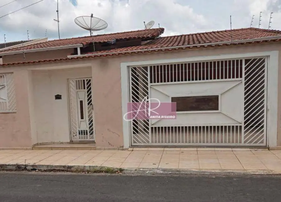 Foto 1 de Casa com 4 quartos à venda, 408m2 em São Carlos, Pouso Alegre - MG