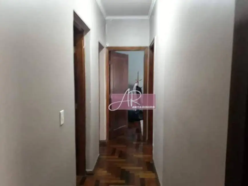 Apartamento com 4 quartos à venda, 243m2 em Centro, Pouso Alegre - MG - imagem 6 Foto 6 de Apartamento com 4 quartos à venda, 243m2 em Centro, Pouso Alegre - MG