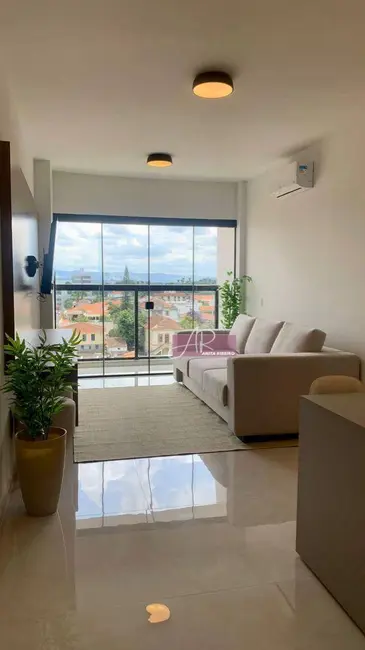 Apartamento com 1 quarto à venda, 55m2 em Centro, Pouso Alegre - MG - imagem 3 Foto 3 de Apartamento com 1 quarto à venda, 55m2 em Centro, Pouso Alegre - MG