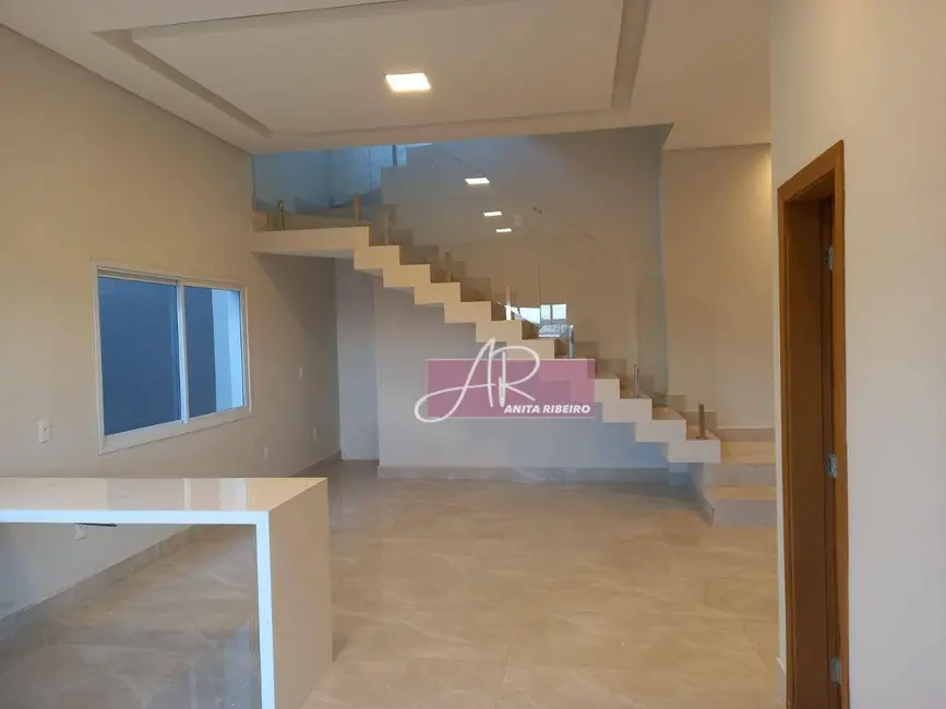 Casa com 4 quartos à venda, 300m2 em Colinas de Santa Bárbara, Pouso Alegre - MG - imagem 4 Foto 4 de Casa com 4 quartos à venda, 300m2 em Colinas de Santa Bárbara, Pouso Alegre - MG