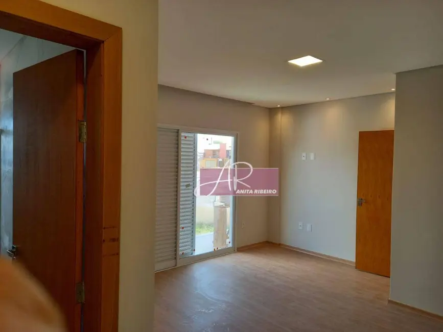 Casa com 4 quartos à venda, 300m2 em Colinas de Santa Bárbara, Pouso Alegre - MG - imagem 7 Foto 7 de Casa com 4 quartos à venda, 300m2 em Colinas de Santa Bárbara, Pouso Alegre - MG