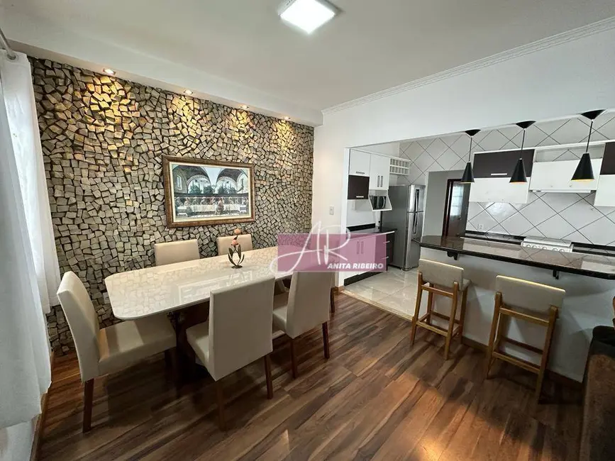 Foto 6 de Casa com 3 quartos à venda, 240m2 em Santa Clara, Pouso Alegre - MG