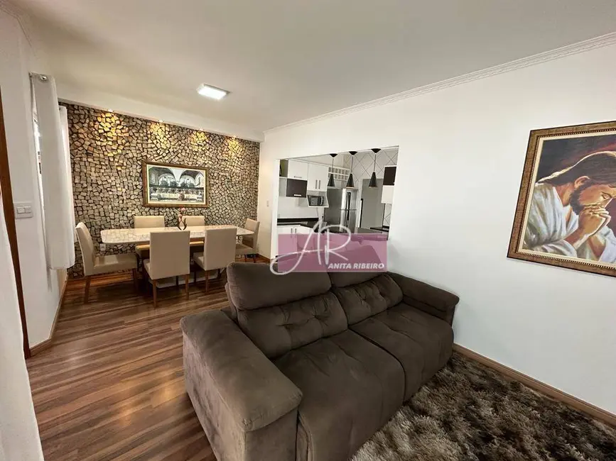 Foto 4 de Casa com 3 quartos à venda, 240m2 em Santa Clara, Pouso Alegre - MG