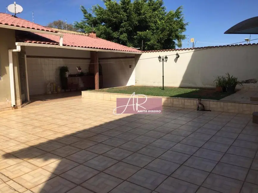 Foto 1 de Casa com 5 quartos à venda, 450m2 em Pouso Alegre - MG