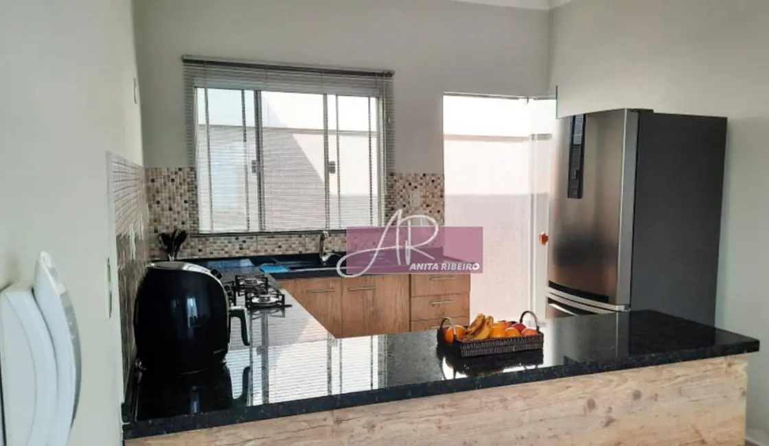 Casa com 3 quartos à venda, 200m2 em Pouso Alegre - MG - imagem 3 Foto 3 de Casa com 3 quartos à venda, 200m2 em Pouso Alegre - MG