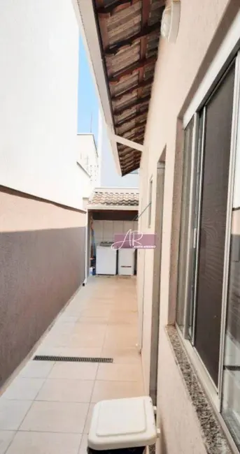 Casa com 3 quartos à venda, 200m2 em Pouso Alegre - MG - imagem 5 Foto 5 de Casa com 3 quartos à venda, 200m2 em Pouso Alegre - MG