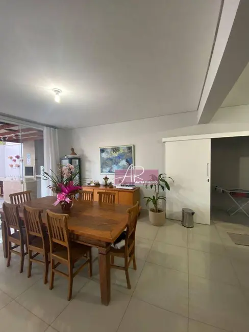 Foto 7 de Casa com 4 quartos à venda, 300m2 em Pouso Alegre - MG