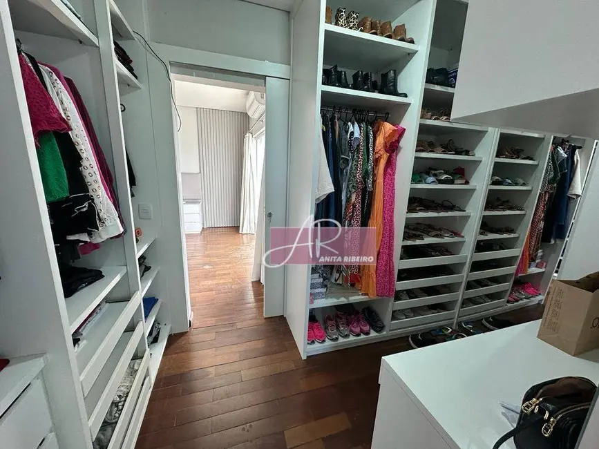 Foto 9 de Casa com 4 quartos à venda, 300m2 em Pouso Alegre - MG