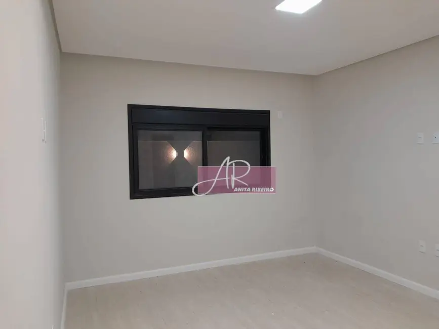 Casa com 3 quartos à venda, 345m2 em Colinas de Santa Bárbara, Pouso Alegre - MG - imagem 4 Foto 4 de Casa com 3 quartos à venda, 345m2 em Colinas de Santa Bárbara, Pouso Alegre - MG