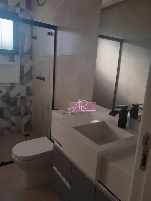 Casa com 3 quartos à venda, 345m2 em Colinas de Santa Bárbara, Pouso Alegre - MG - imagem 7 Foto 7 de Casa com 3 quartos à venda, 345m2 em Colinas de Santa Bárbara, Pouso Alegre - MG
