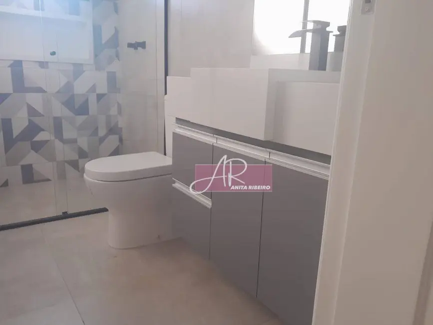 Casa com 3 quartos à venda, 345m2 em Colinas de Santa Bárbara, Pouso Alegre - MG - imagem 8 Foto 8 de Casa com 3 quartos à venda, 345m2 em Colinas de Santa Bárbara, Pouso Alegre - MG
