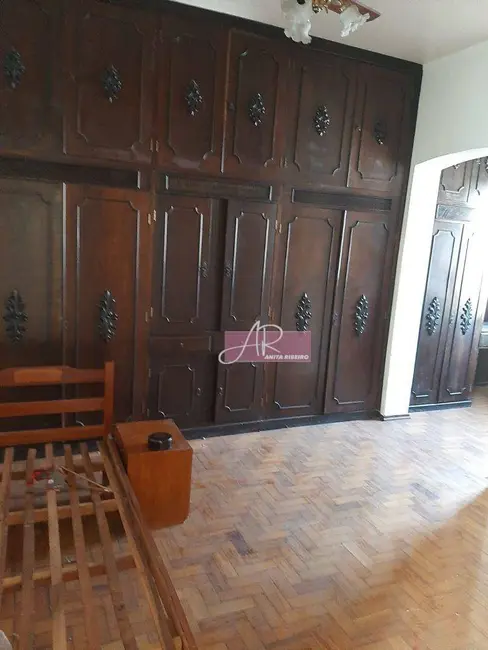 Casa com 4 quartos à venda, 210m2 em Centro, Pouso Alegre - MG - imagem 7 Foto 7 de Casa com 4 quartos à venda, 210m2 em Centro, Pouso Alegre - MG
