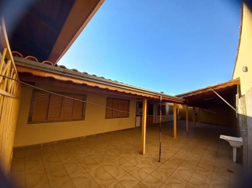 Foto 6 de Casa com 3 quartos à venda, 300m2 em Pouso Alegre - MG