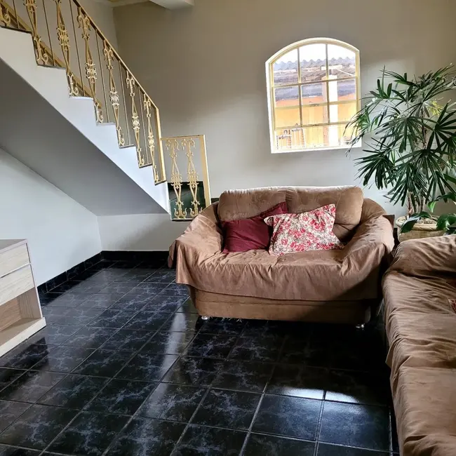 Foto 2 de Casa com 5 quartos à venda, 500m2 em Fátima II, Pouso Alegre - MG