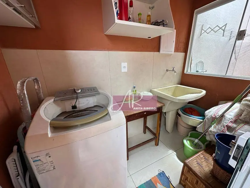 Casa com 3 quartos à venda, 369m2 em Pouso Alegre - MG - imagem 6 Foto 6 de Casa com 3 quartos à venda, 369m2 em Pouso Alegre - MG