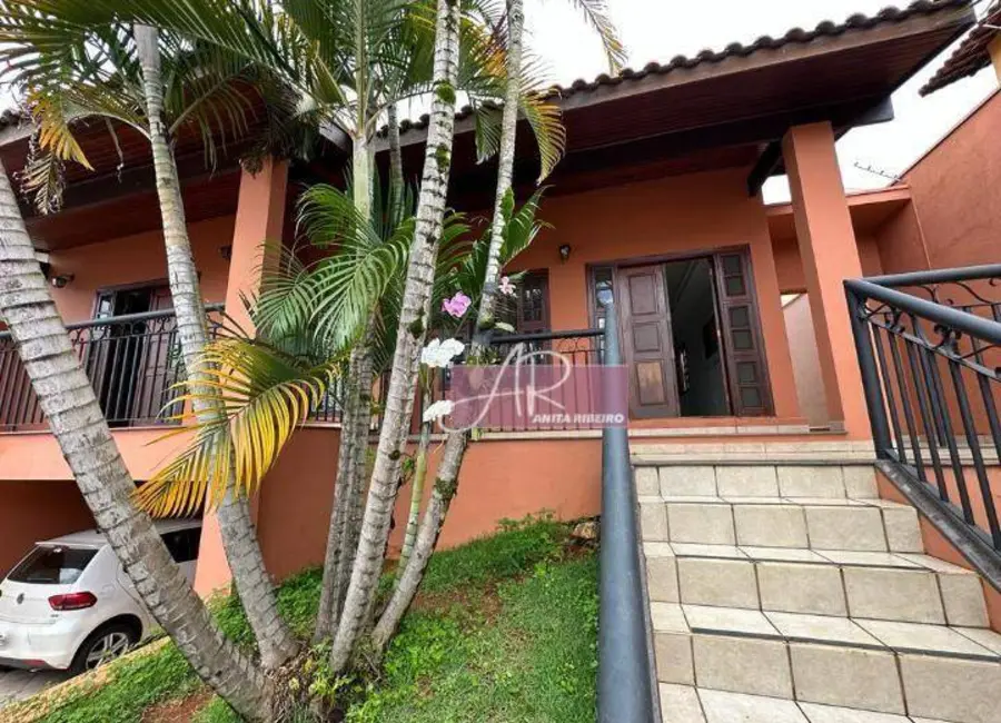 Foto 1 de Casa com 3 quartos à venda, 369m2 em Pouso Alegre - MG