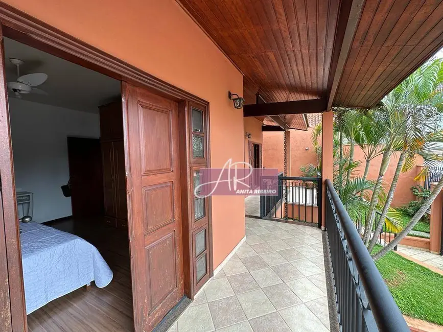 Casa com 3 quartos à venda, 369m2 em Pouso Alegre - MG - imagem 8 Foto 8 de Casa com 3 quartos à venda, 369m2 em Pouso Alegre - MG