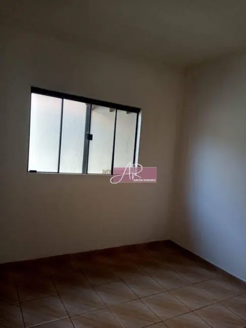 Foto 5 de Casa com 2 quartos à venda, 242m2 em Jardim Califórnia, Pouso Alegre - MG