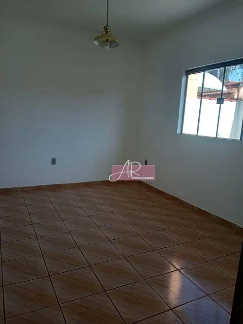 Foto 6 de Casa com 2 quartos à venda, 242m2 em Jardim Califórnia, Pouso Alegre - MG