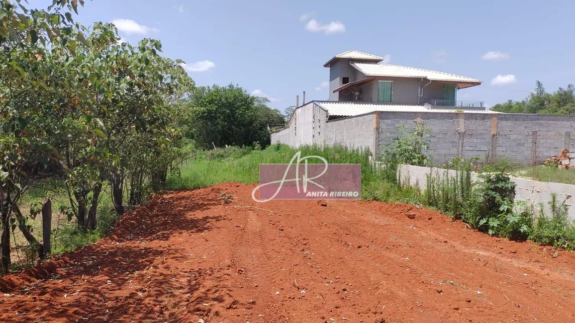 Terreno / Lote à venda, 2700m2 em Pouso Alegre - MG - imagem 4 Foto 4 de Terreno / Lote à venda, 2700m2 em Pouso Alegre - MG