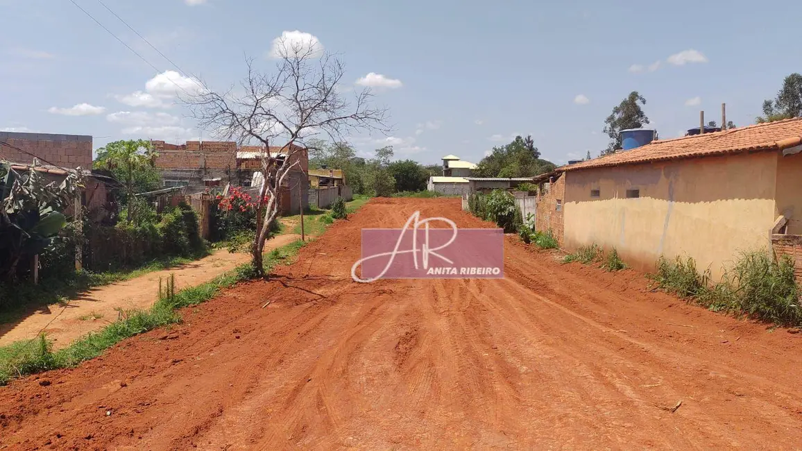 Terreno / Lote à venda, 2700m2 em Pouso Alegre - MG - imagem 5 Foto 5 de Terreno / Lote à venda, 2700m2 em Pouso Alegre - MG