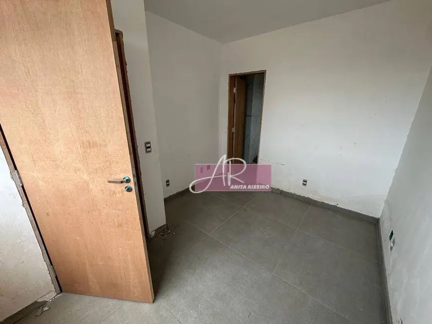 Apartamento com 3 quartos à venda, 78m2 em Centro, Pouso Alegre - MG - imagem 5 Foto 5 de Apartamento com 3 quartos à venda, 78m2 em Centro, Pouso Alegre - MG