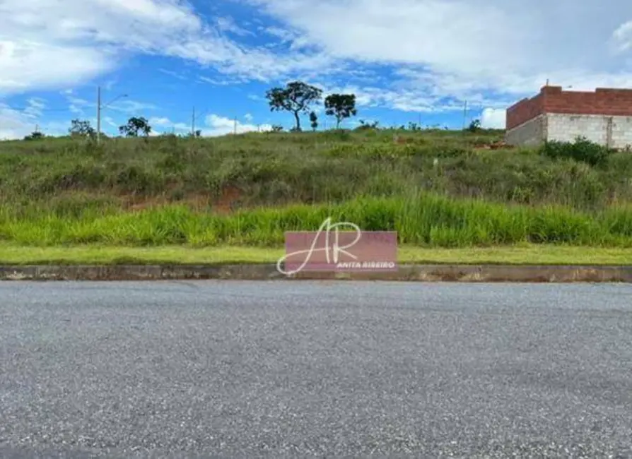 Foto 1 de Terreno / Lote à venda, 300m2 em Ipiranga, Pouso Alegre - MG