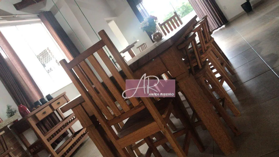 Casa com 5 quartos à venda, 180m2 em Pouso Alegre - MG - imagem 9 Foto 9 de Casa com 5 quartos à venda, 180m2 em Pouso Alegre - MG