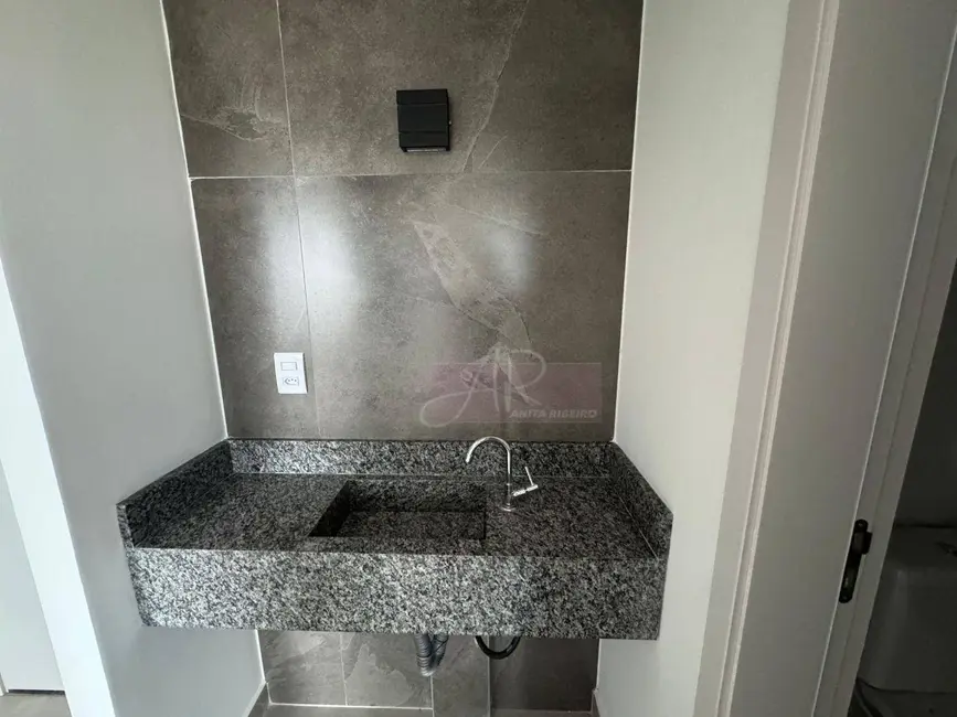 Kitnet com 1 quarto à venda, 32m2 em Pouso Alegre - MG - imagem 6 Foto 6 de Kitnet com 1 quarto à venda, 32m2 em Pouso Alegre - MG