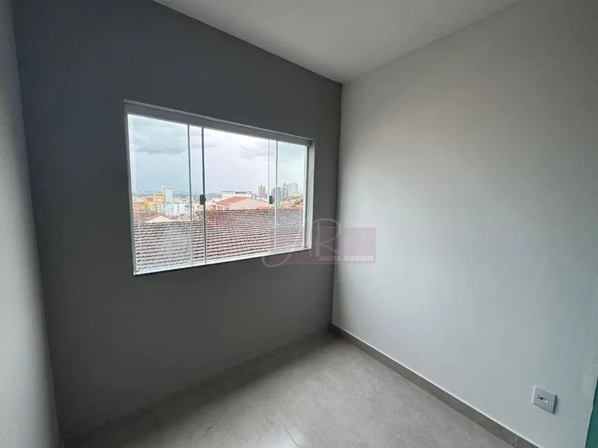 Kitnet com 1 quarto à venda, 32m2 em Pouso Alegre - MG - imagem 5 Foto 5 de Kitnet com 1 quarto à venda, 32m2 em Pouso Alegre - MG