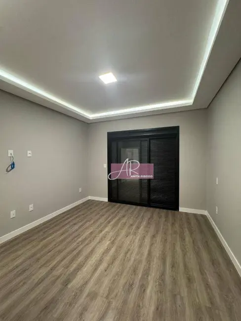 Foto 5 de Casa com 3 quartos à venda, 360m2 em Pouso Alegre - MG