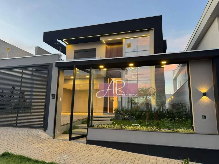 Foto 2 de Casa com 3 quartos à venda, 360m2 em Pouso Alegre - MG