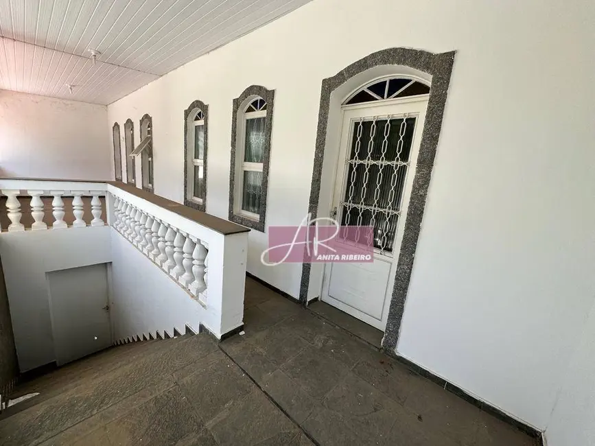 Foto 1 de Casa com 6 quartos à venda, 345m2 em Pouso Alegre - MG