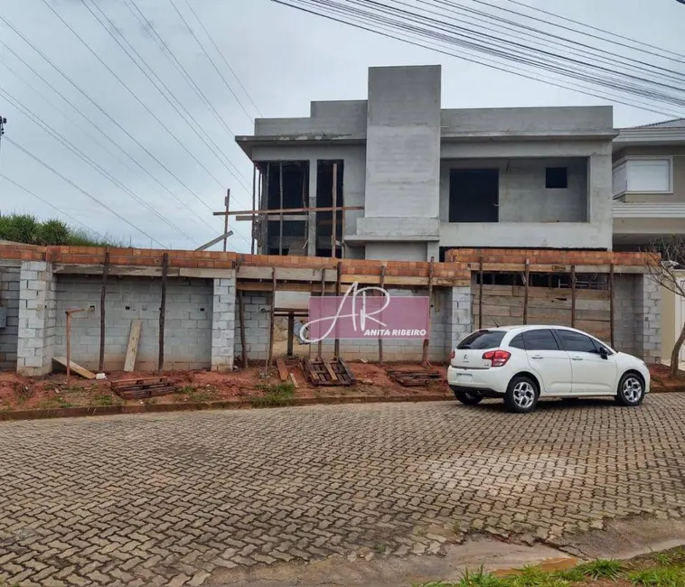 Foto 1 de Casa com 3 quartos à venda, 450m2 em Pousada dos Campos II, Pouso Alegre - MG