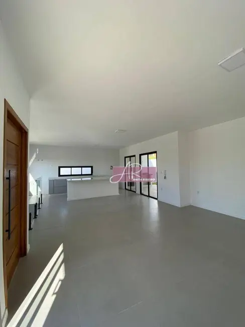 Foto 2 de Casa com 3 quartos à venda, 415m2 em Pousada do Sol, Pouso Alegre - MG