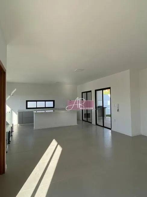 Foto 3 de Casa com 3 quartos à venda, 415m2 em Pousada do Sol, Pouso Alegre - MG