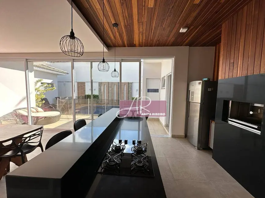 Foto 1 de Casa com 3 quartos à venda, 450m2 em Fátima I, Pouso Alegre - MG