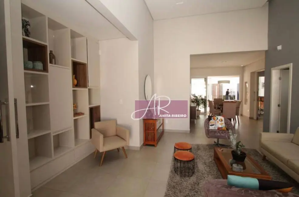 Foto 3 de Casa com 3 quartos à venda, 450m2 em Fátima I, Pouso Alegre - MG