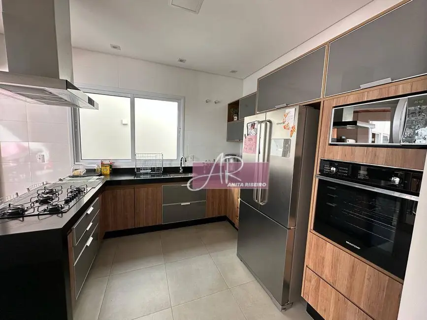 Foto 7 de Casa com 3 quartos à venda, 450m2 em Fátima I, Pouso Alegre - MG