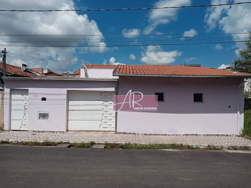 Foto 1 de Casa com 4 quartos à venda, 288m2 em João Paulo II, Pouso Alegre - MG