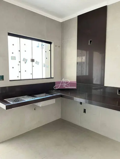 Foto 8 de Casa com 3 quartos à venda, 200m2 em Parque Real, Pouso Alegre - MG