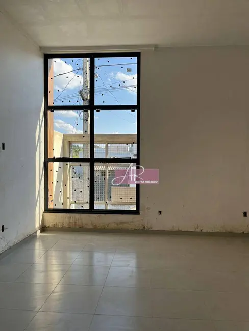 Foto 3 de Casa com 3 quartos à venda, 200m2 em Parque Real, Pouso Alegre - MG