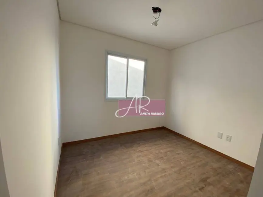 Apartamento com 3 quartos à venda, 150m2 em Centro, Pouso Alegre - MG - imagem 8 Foto 8 de Apartamento com 3 quartos à venda, 150m2 em Centro, Pouso Alegre - MG